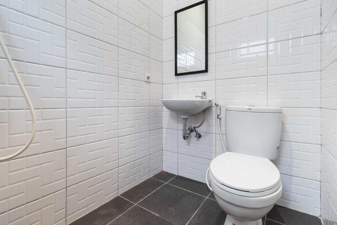 Reddoorz Plus Near Rs Usu Medan 2 Dış mekan fotoğraf
